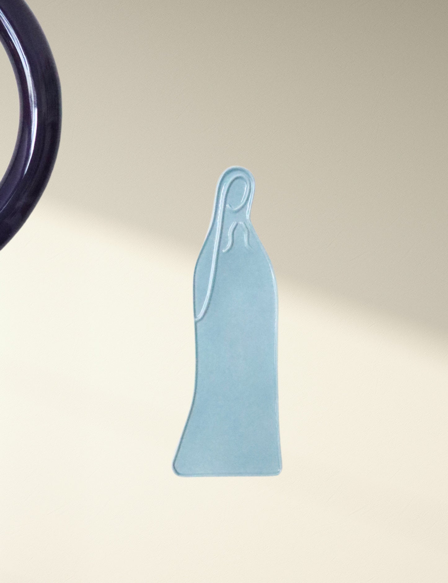 Vierge Céramique Murale – Bleu Ardoise